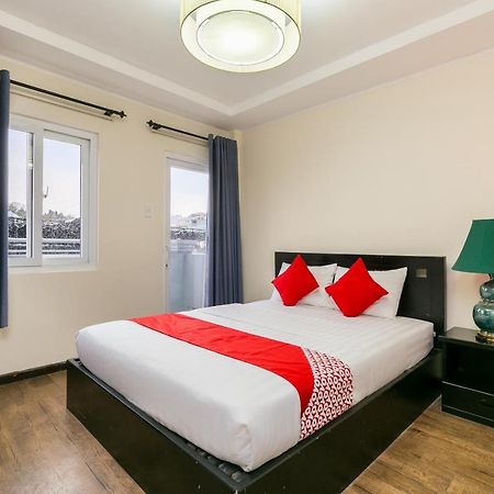 Oyo 438 Small Bay Hotel Ho Chi Minh City Bagian luar foto