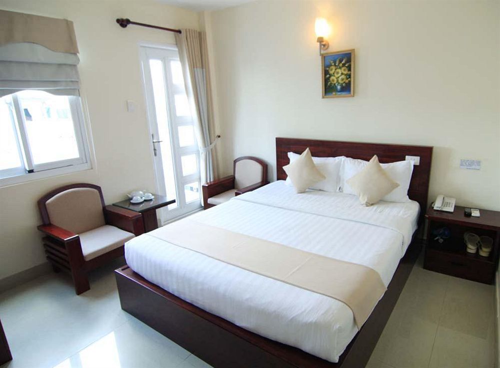 Oyo 438 Small Bay Hotel Ho Chi Minh City Bagian luar foto