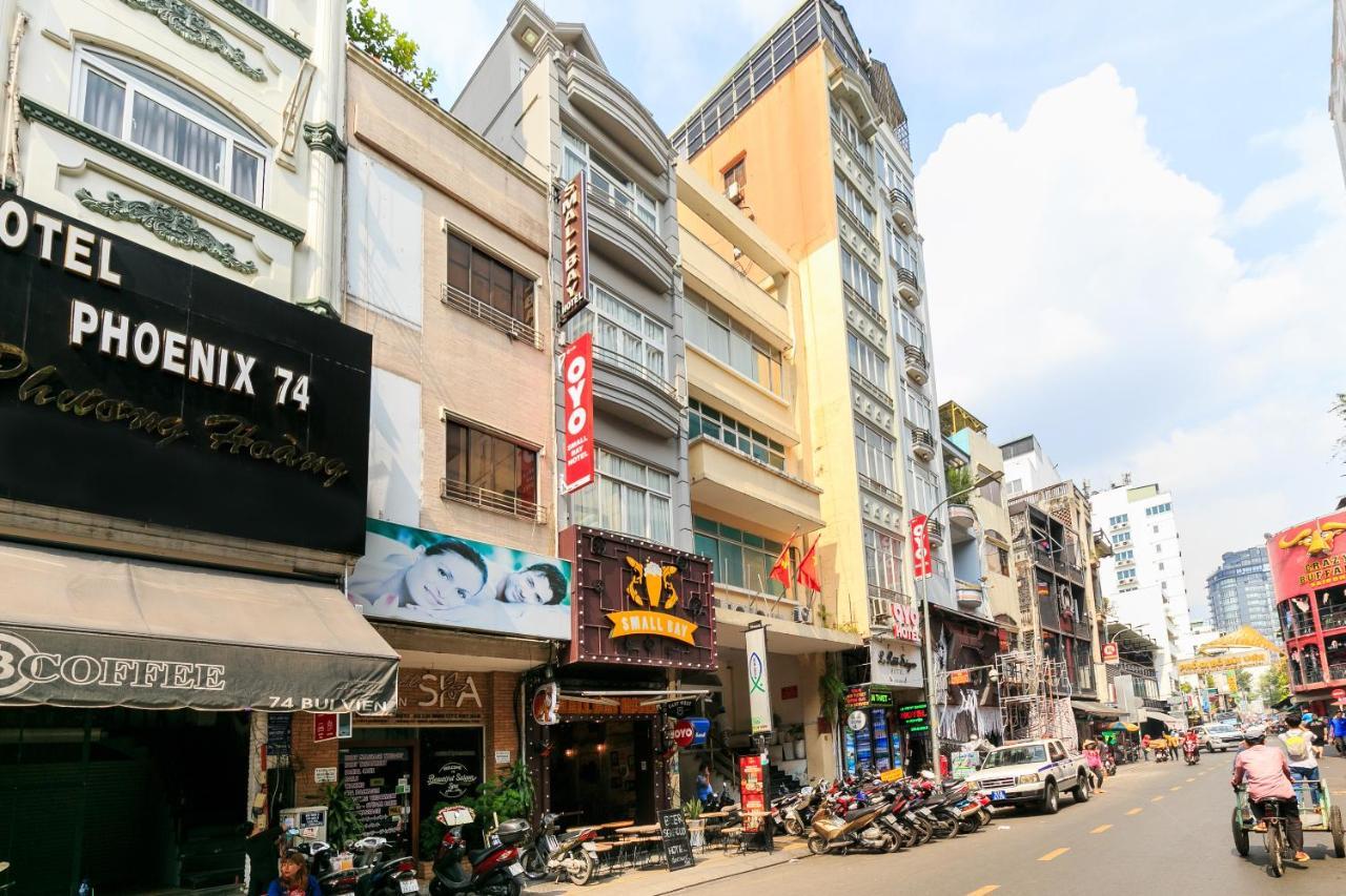 Oyo 438 Small Bay Hotel Ho Chi Minh City Bagian luar foto