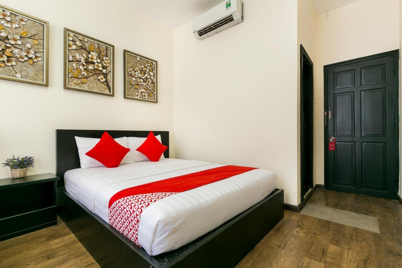 Oyo 438 Small Bay Hotel Ho Chi Minh City Bagian luar foto