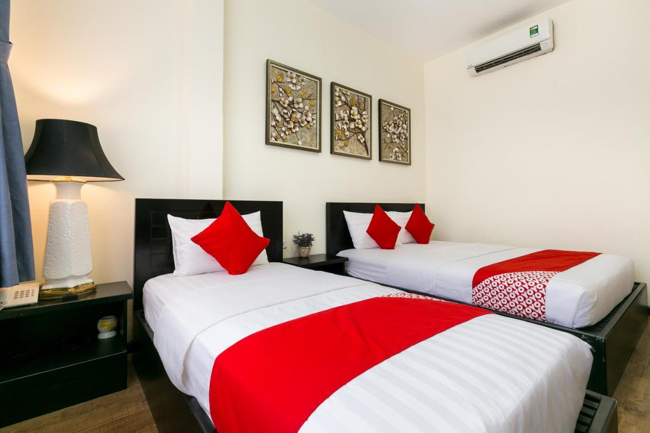 Oyo 438 Small Bay Hotel Ho Chi Minh City Bagian luar foto