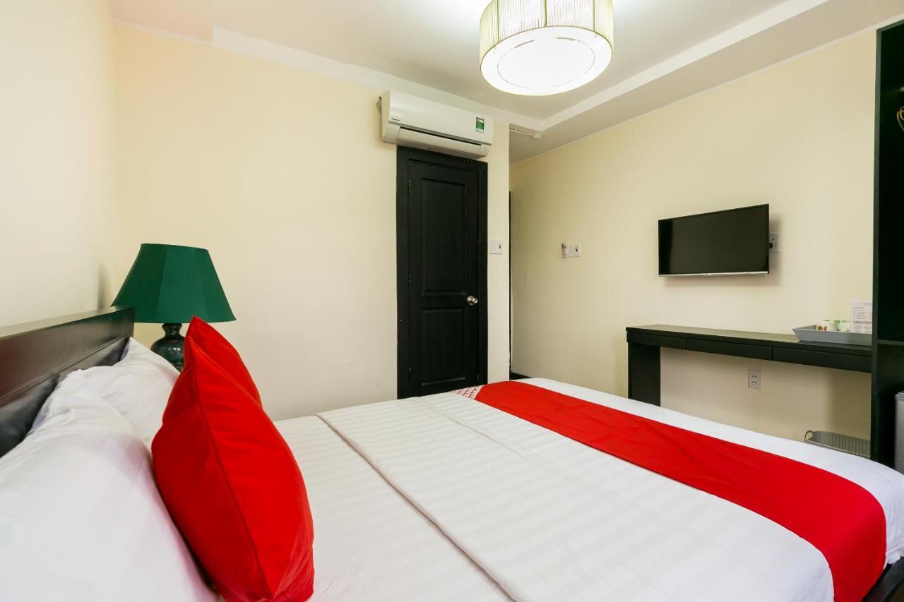 Oyo 438 Small Bay Hotel Ho Chi Minh City Bagian luar foto