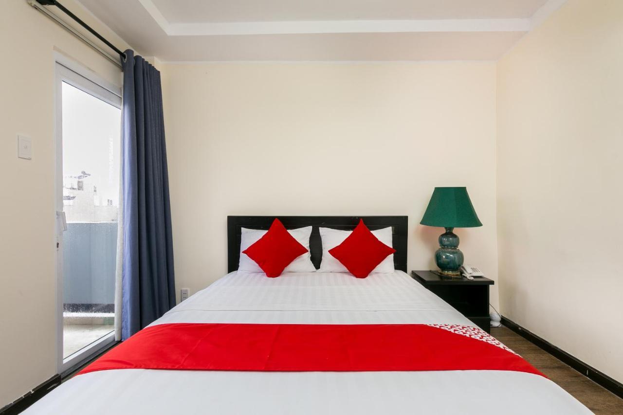 Oyo 438 Small Bay Hotel Ho Chi Minh City Bagian luar foto